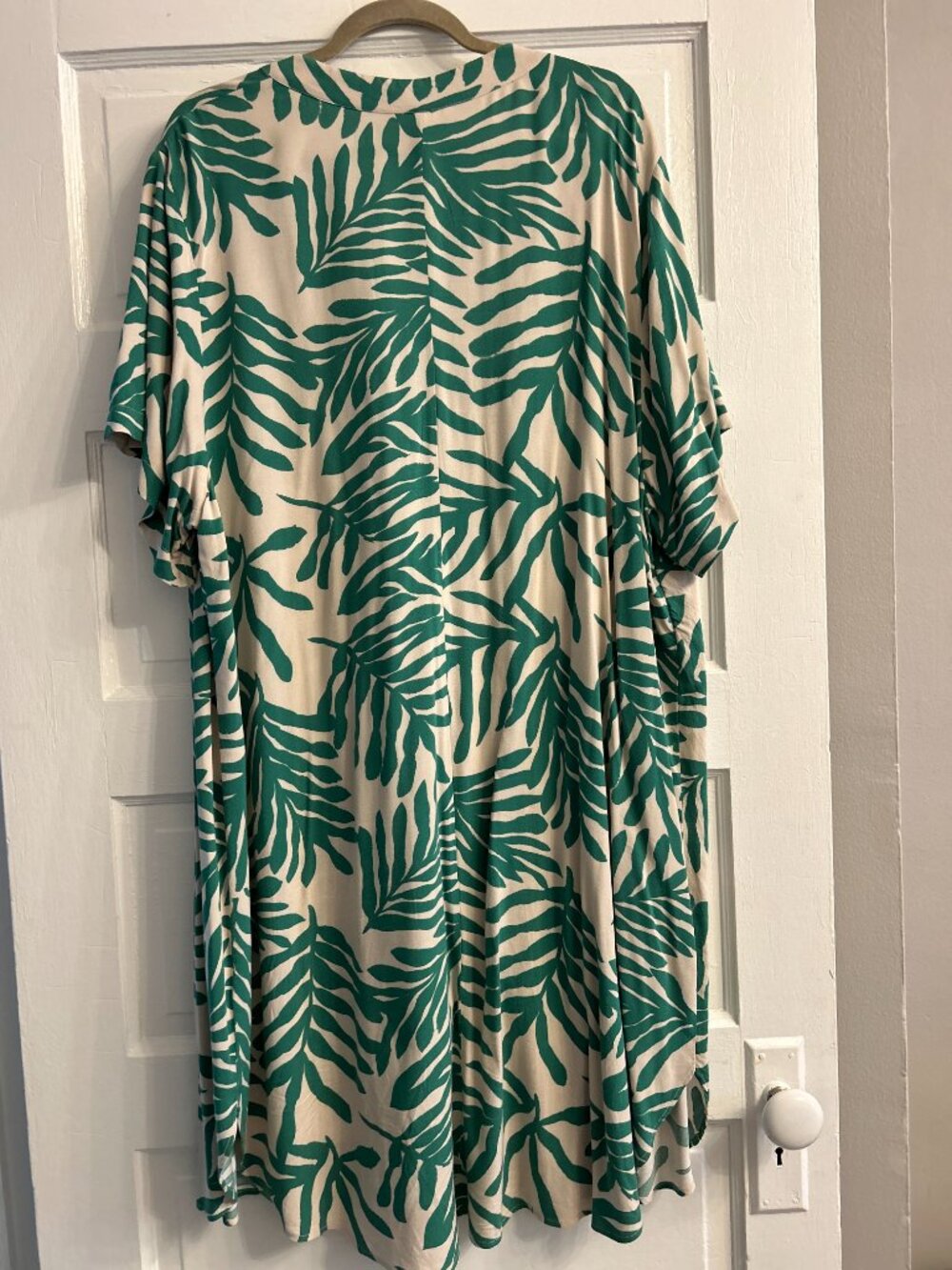 H&M Green Cream Tropical Palm Leaf Kaftan Tunic Dress Shift V-Neck XXL 20 Boho - Picture 3 of 6